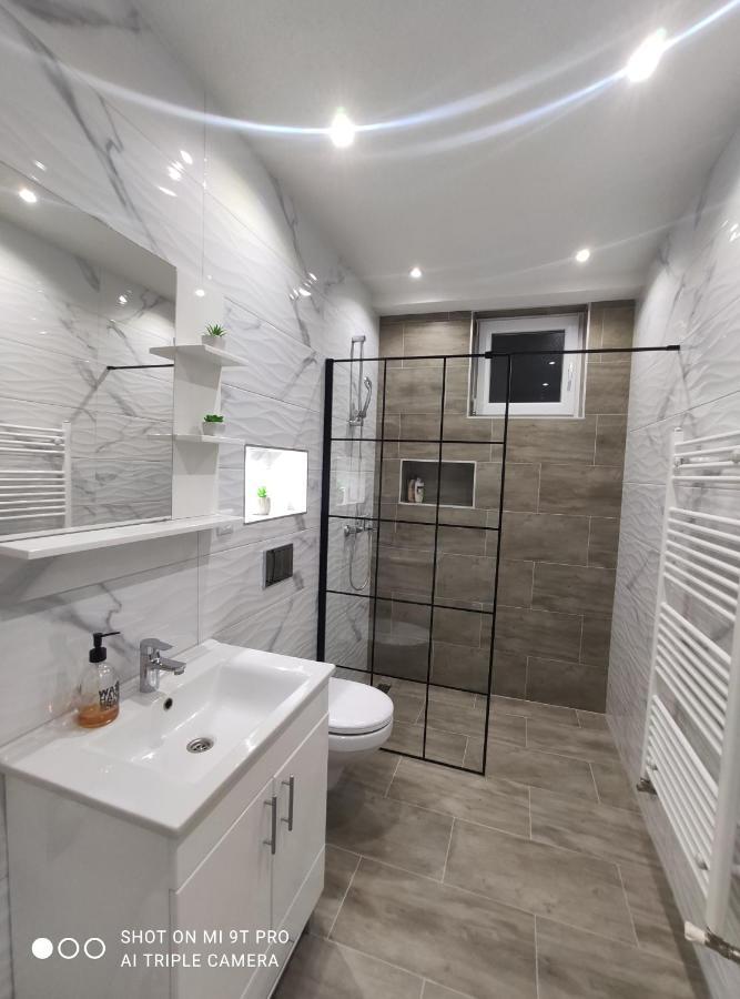 Apartments Airport Inn Dubrave Gornje ภายนอก รูปภาพ